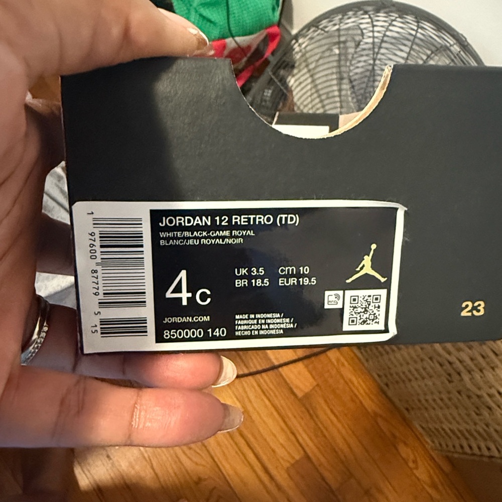 Jordan 12 - Picture 2 of 2